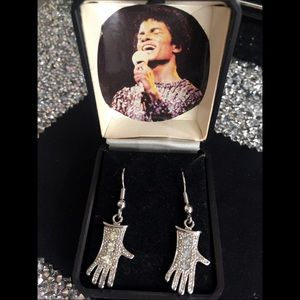 MICHAEL JACKSON RHINESTONE GLOVE EARRINGS IN BOX